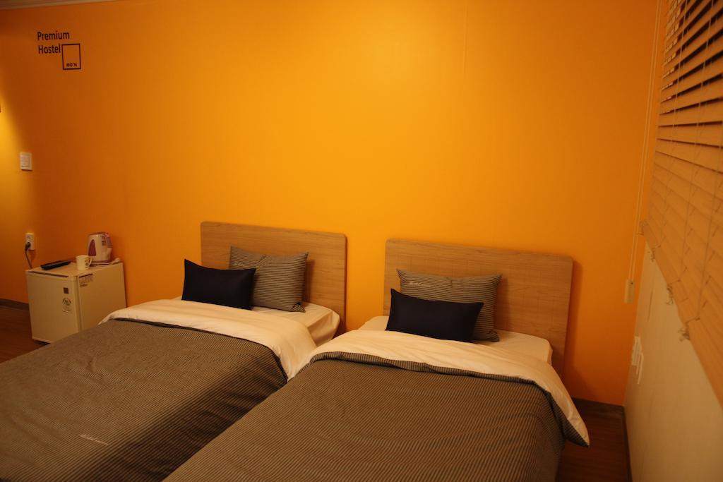 Moon Hostel Сеул Номер фото