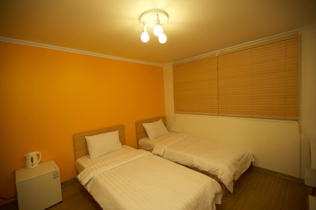Moon Hostel Сеул Екстер'єр фото