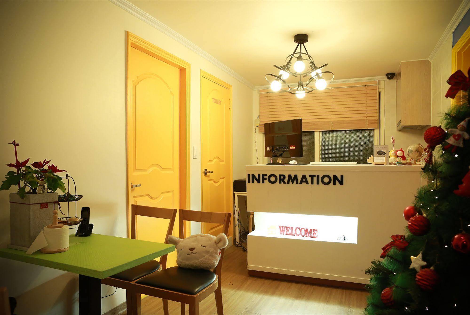Moon Hostel Сеул Екстер'єр фото